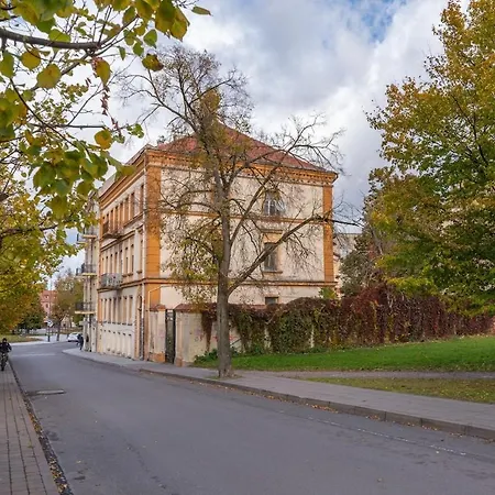 Cozy Urban Lägenhet *