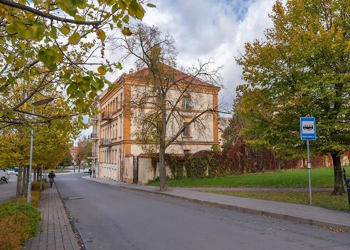 Cozy Urban Lägenhet *