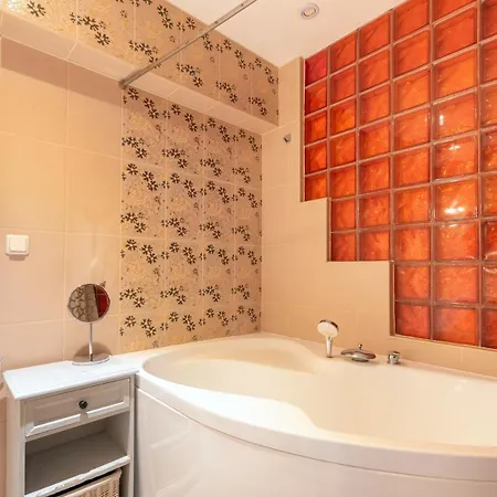 Cozy Urban Апартаменты